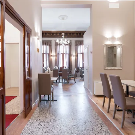 ホテル Palazzo Martinelli Dolfin