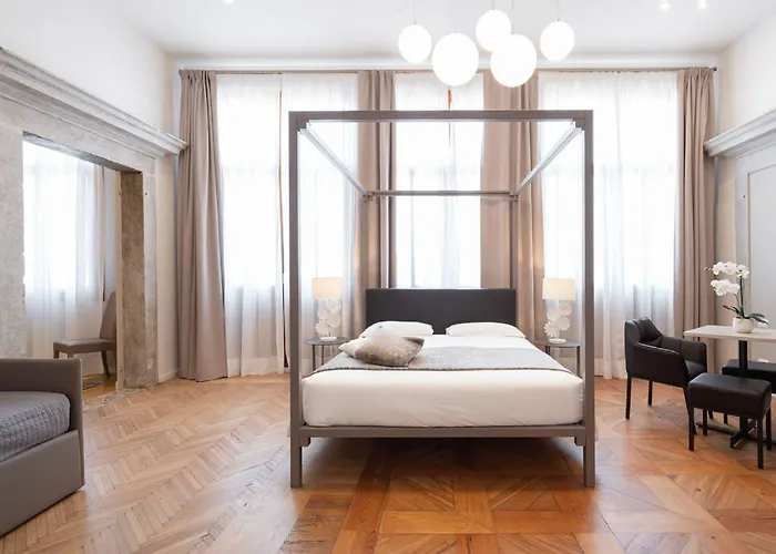 Hotel Palazzo Martinelli Dolfin 3*