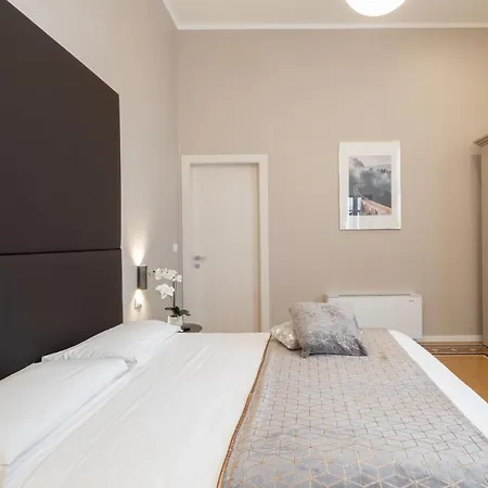 Palazzo Martinelli Dolfin Hotel 3*