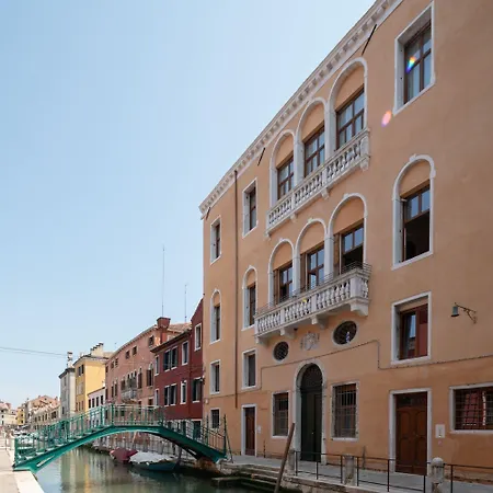 Szálloda Palazzo Martinelli Dolfin